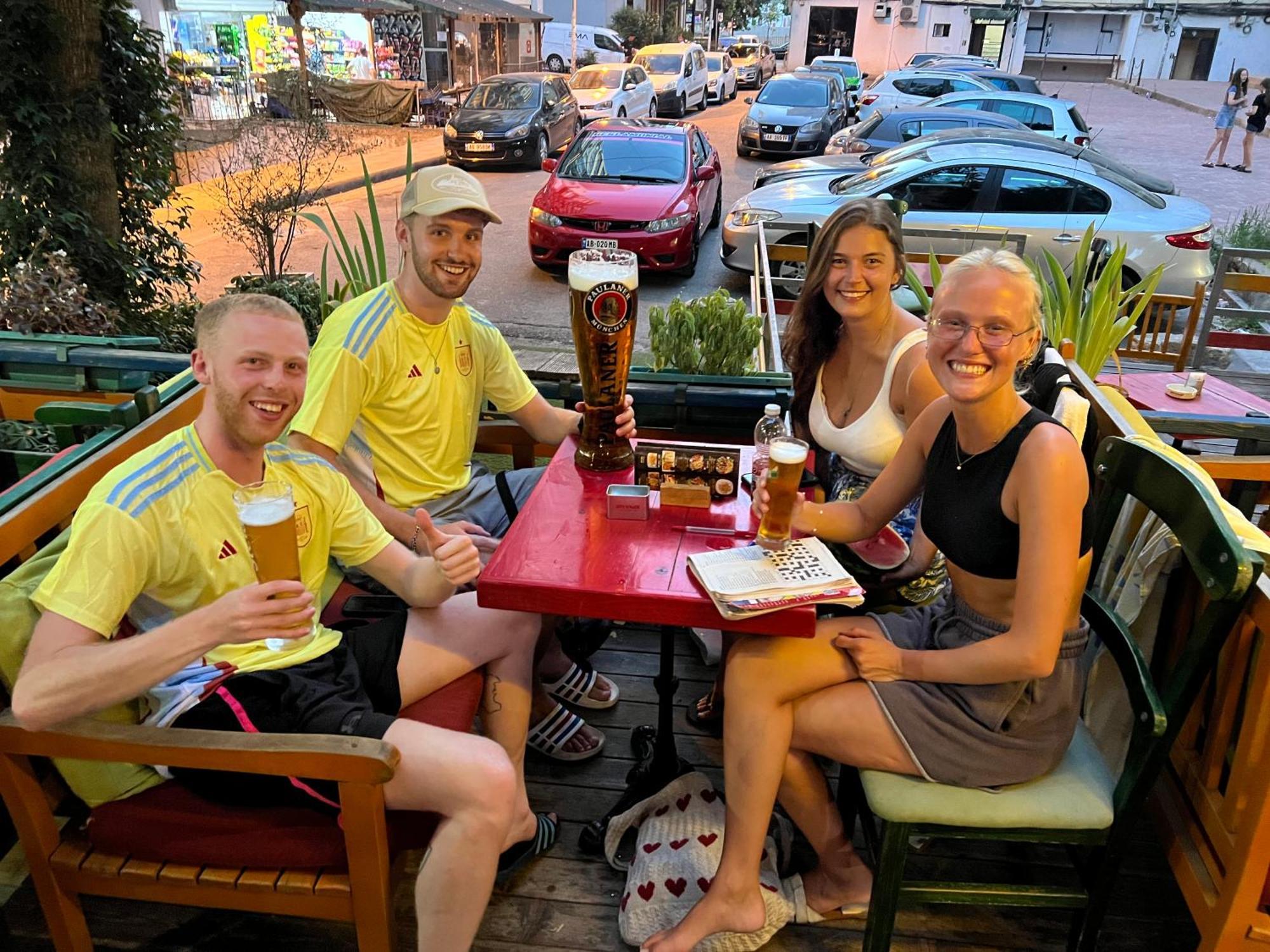 Hostel Chilli Тирана Экстерьер фото