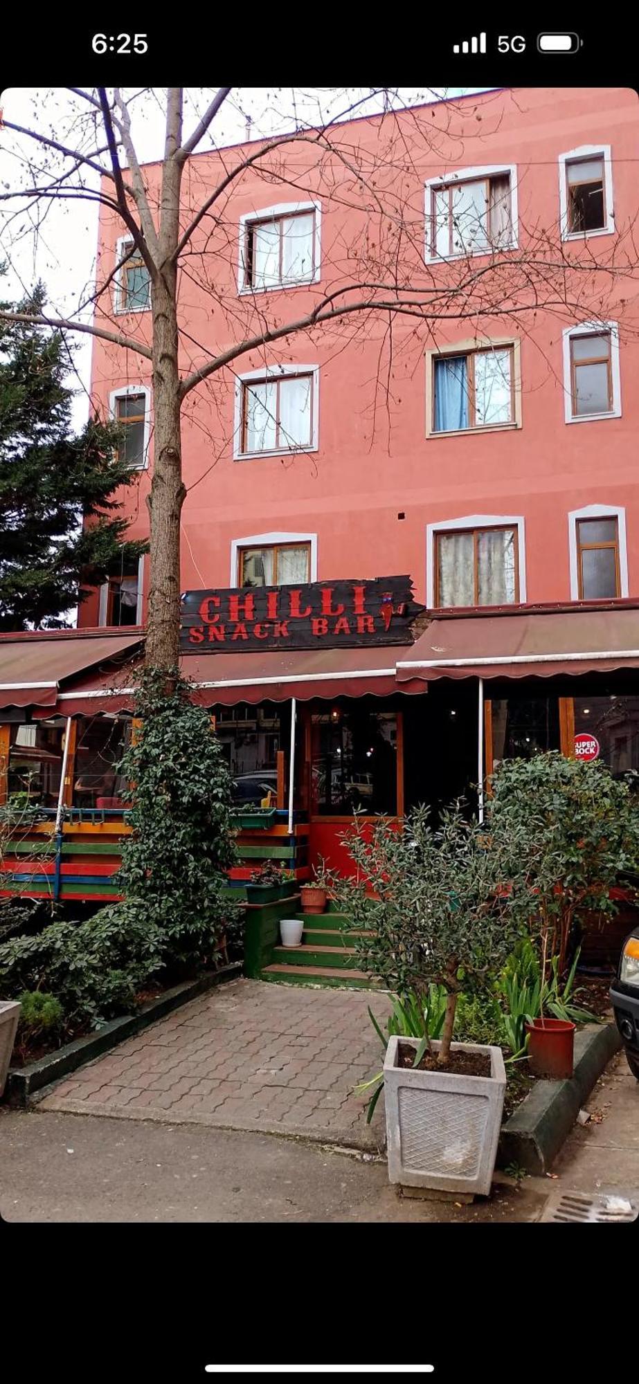 Hostel Chilli Тирана Экстерьер фото